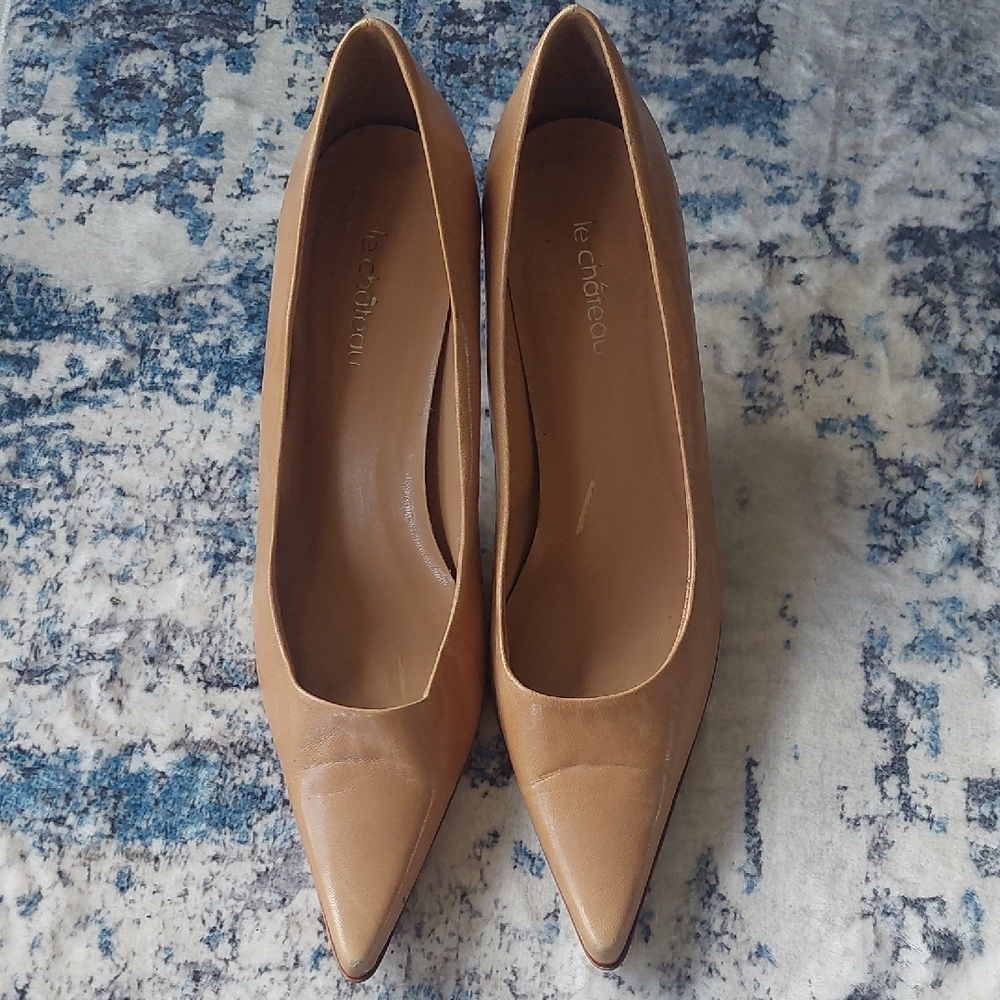 Le Chateau Leather Camel Pointed Heels